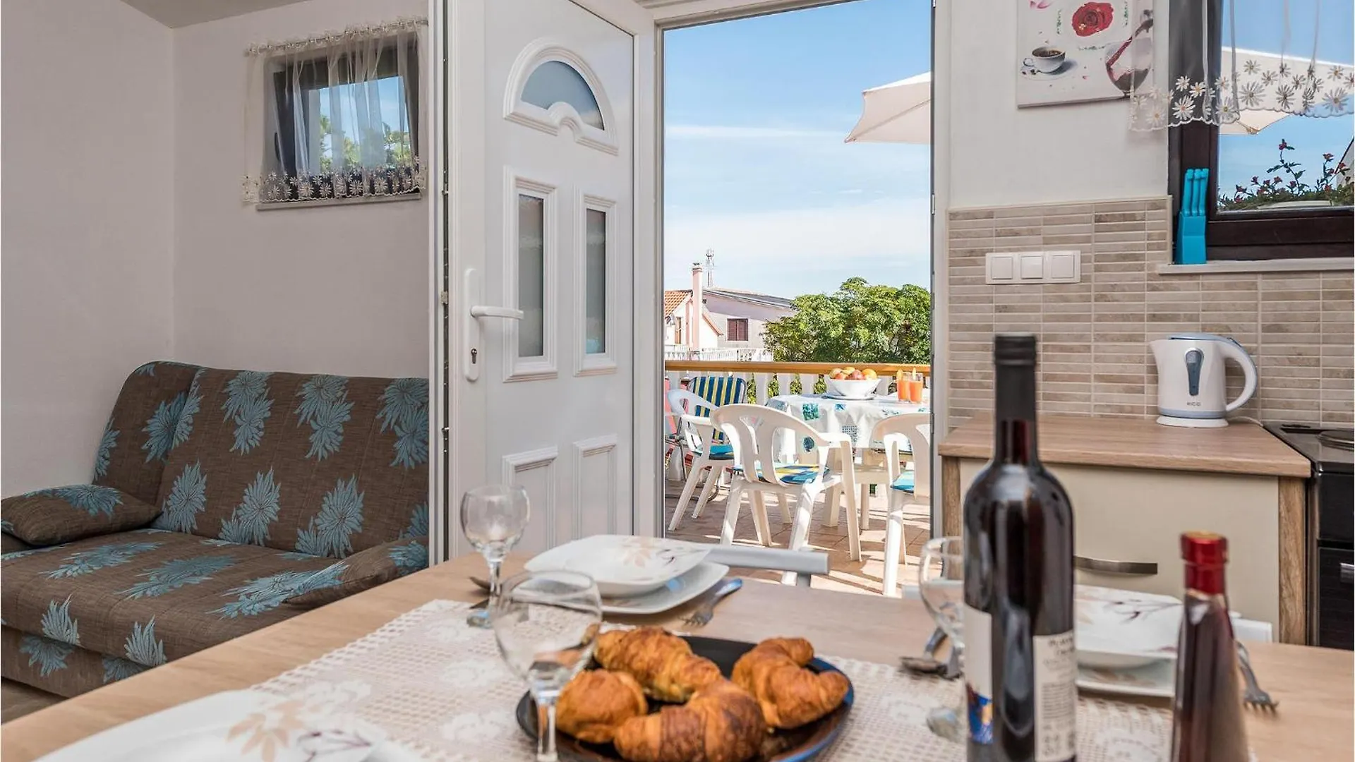 2 Bedroom Gorgeous Apartment In ויר 0*,