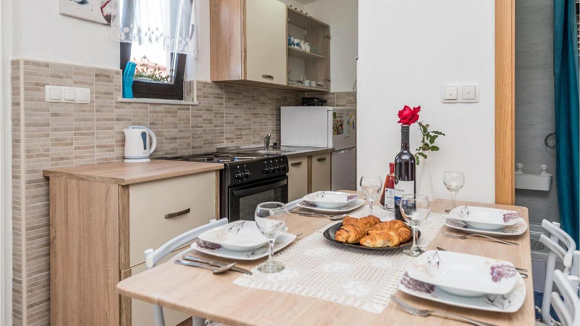 2 Bedroom Gorgeous Apartment In ויר 0*,